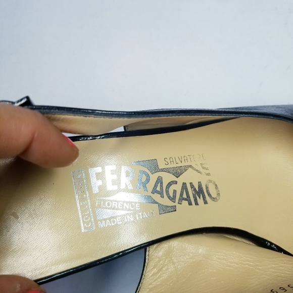 🌸 Salvatore Ferragamo|Peep Toe patent leather - Picture 7 of 12